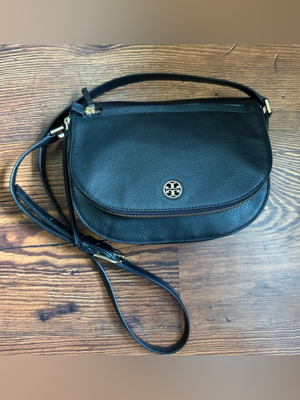 Tory Burch Brody Leather Saddle Bag - Picture 4 of 11